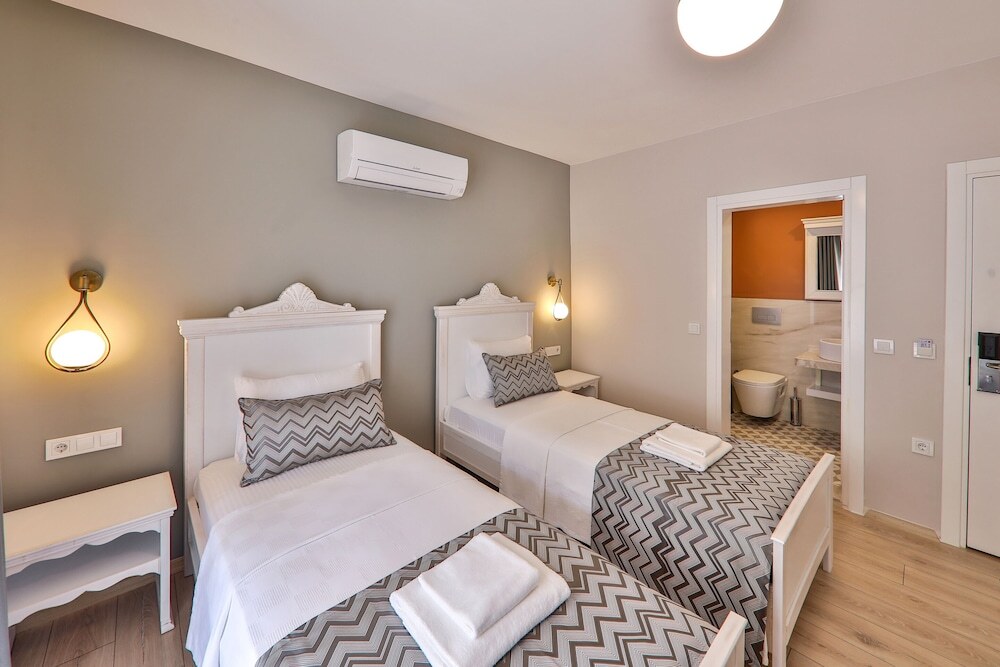 Каш: Lora Kas Otel