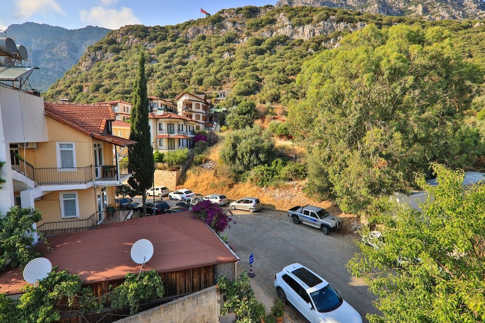 Каш: Lora Kas Otel