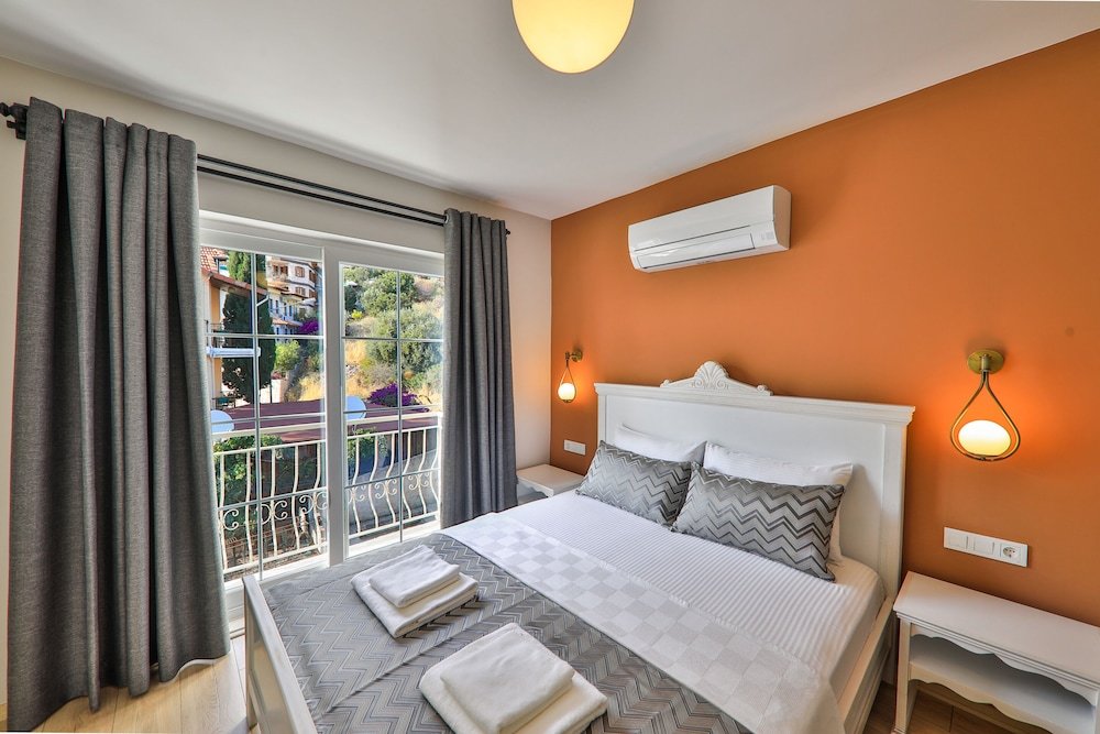Каш: Lora Kas Otel