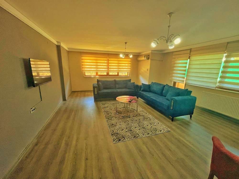 Трабзон: Lustra Garden Suite