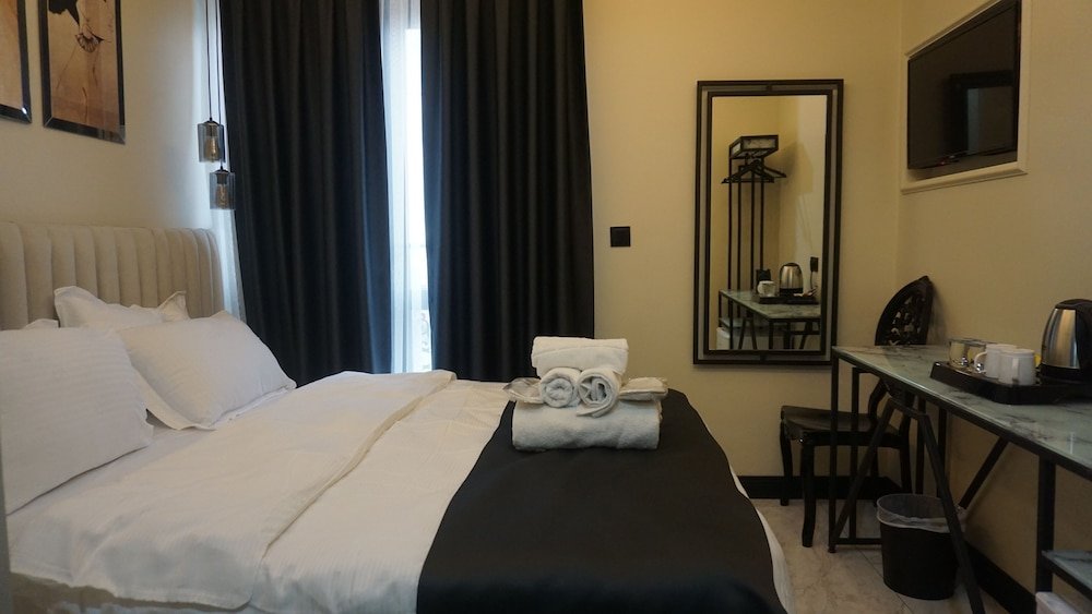 Арнавуткёй: mana airport hotel