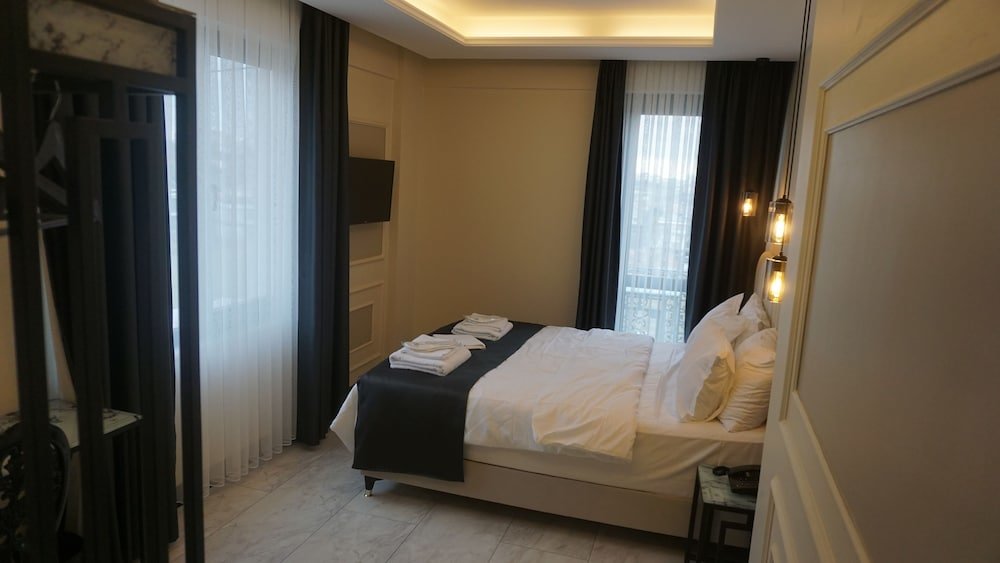Арнавуткёй: mana airport hotel