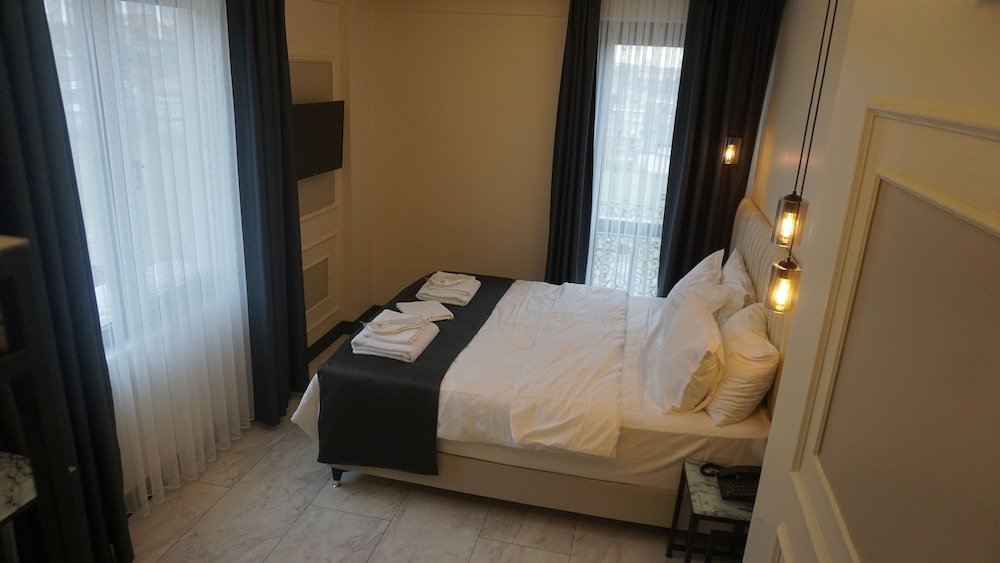 Арнавуткёй: mana airport hotel