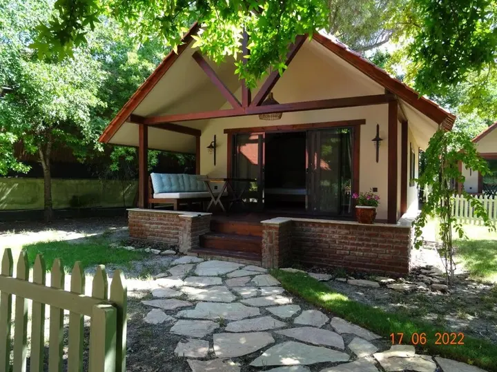 Дальян: Gaia Koru Bungalows