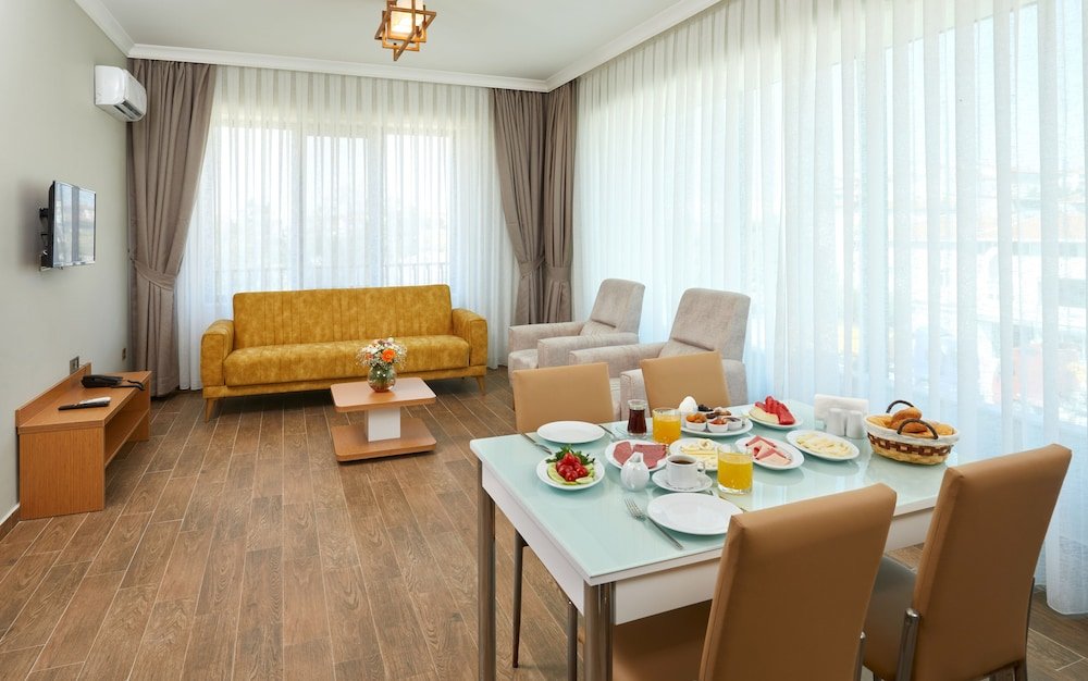Черкезкой: Hattuşa Vacation Thermal Club Saray