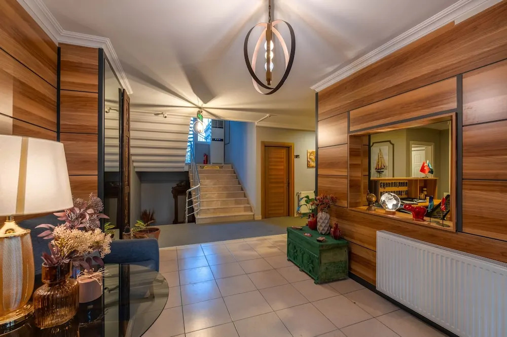 Алтынолук: Platanus Hotel