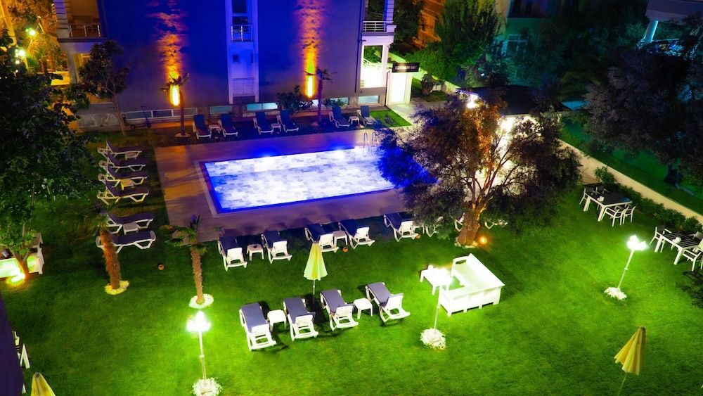 Алтынолук: Platanus Hotel