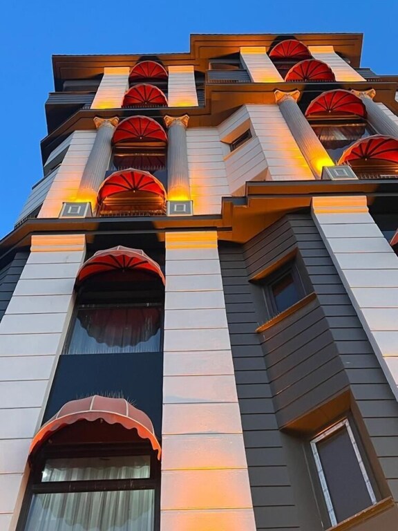 Newton Otel — фото 1