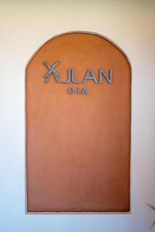 Айвалык: Ajlan Oia