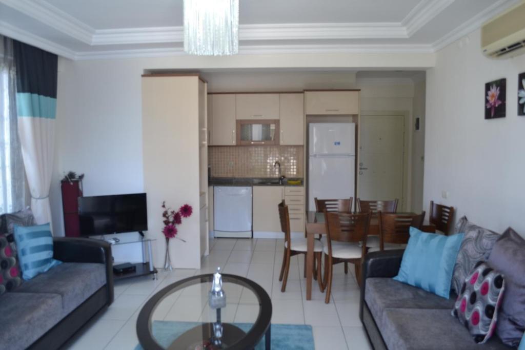 Белек: Antalya belek 5 nirvana club ground floor two bedrooms pool view with water slide close to center