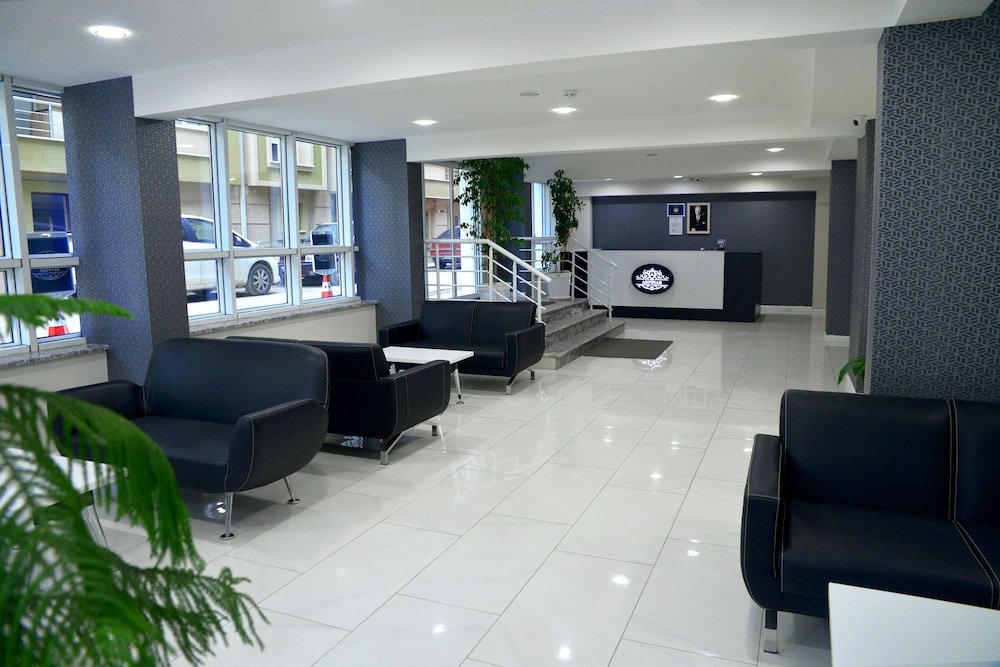 Эскишехир: Otel Akpinar