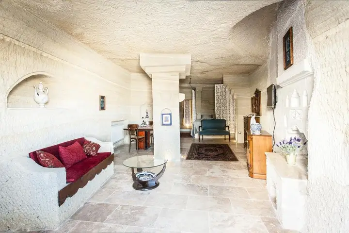 Suzanas Cave Hotel — фото 3