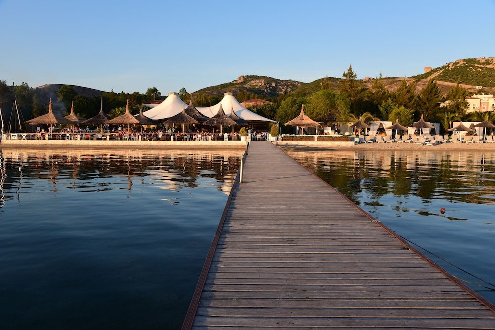 Фоча: Club Phokaia