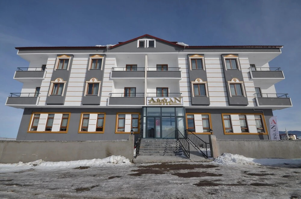 Сарыкамыш: Arslan Otel Sarikamis