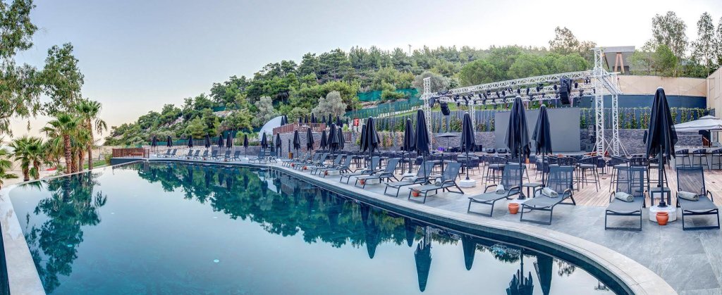 Торба: The Oba Hotel