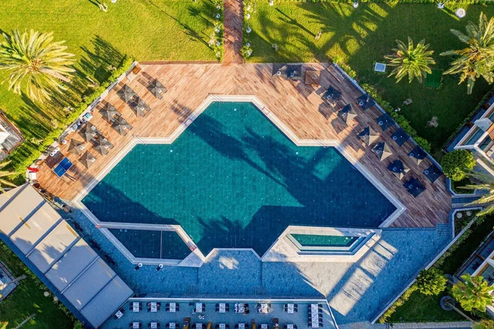 Торба: The Oba Hotel