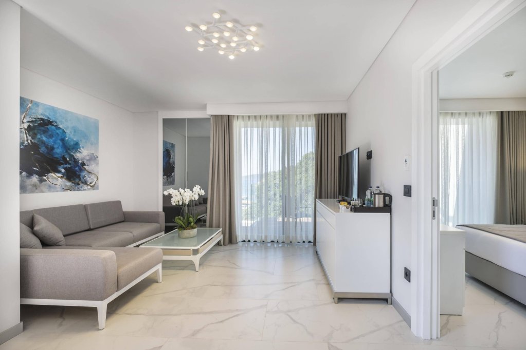 Торба: The Oba Hotel