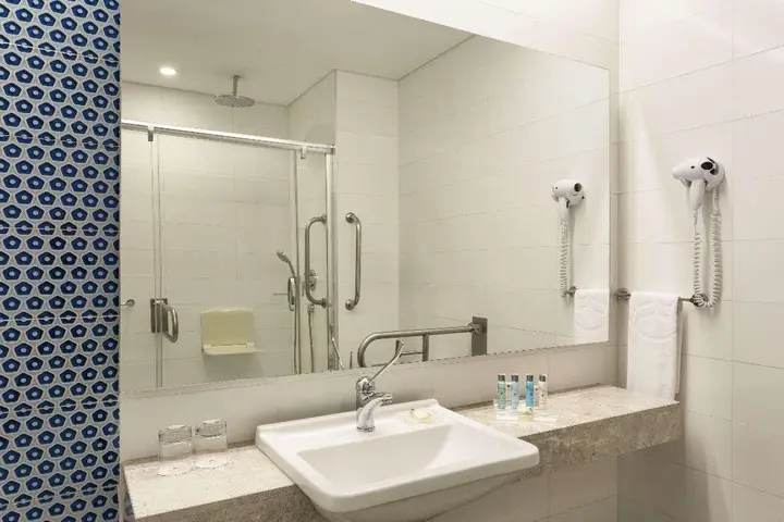 Измир: Ramada Hotel and Suites Kemalpasa Izmir