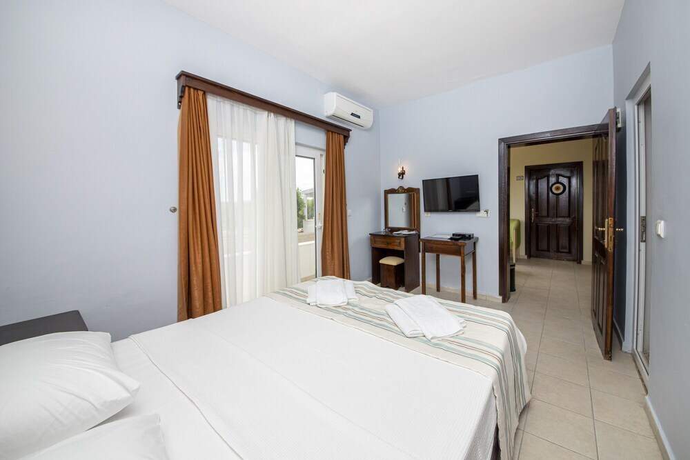 Бодрум: Ali's Hotel Beach