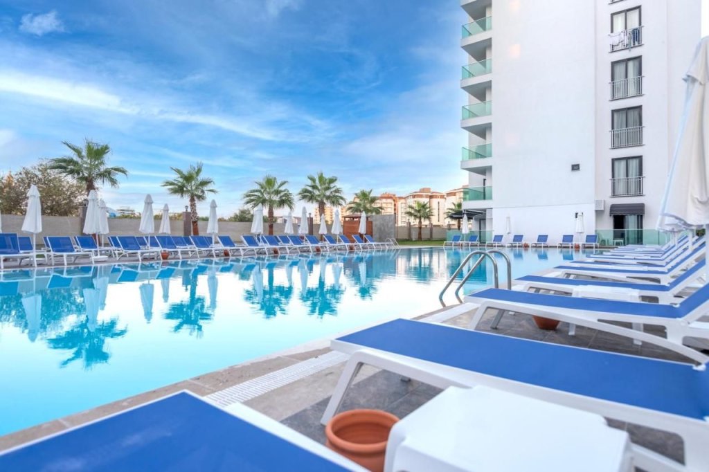 Аксу: Lavia Hotels Lara