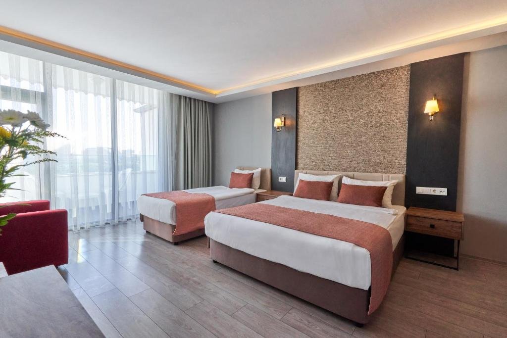 Аксу: Lavia Hotels Lara