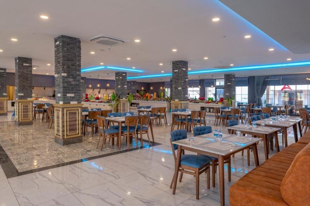Аксу: Lavia Hotels Lara