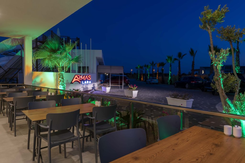 Аксу: Lavia Hotels Lara