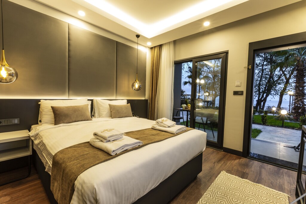 Арсин: Santana Otel