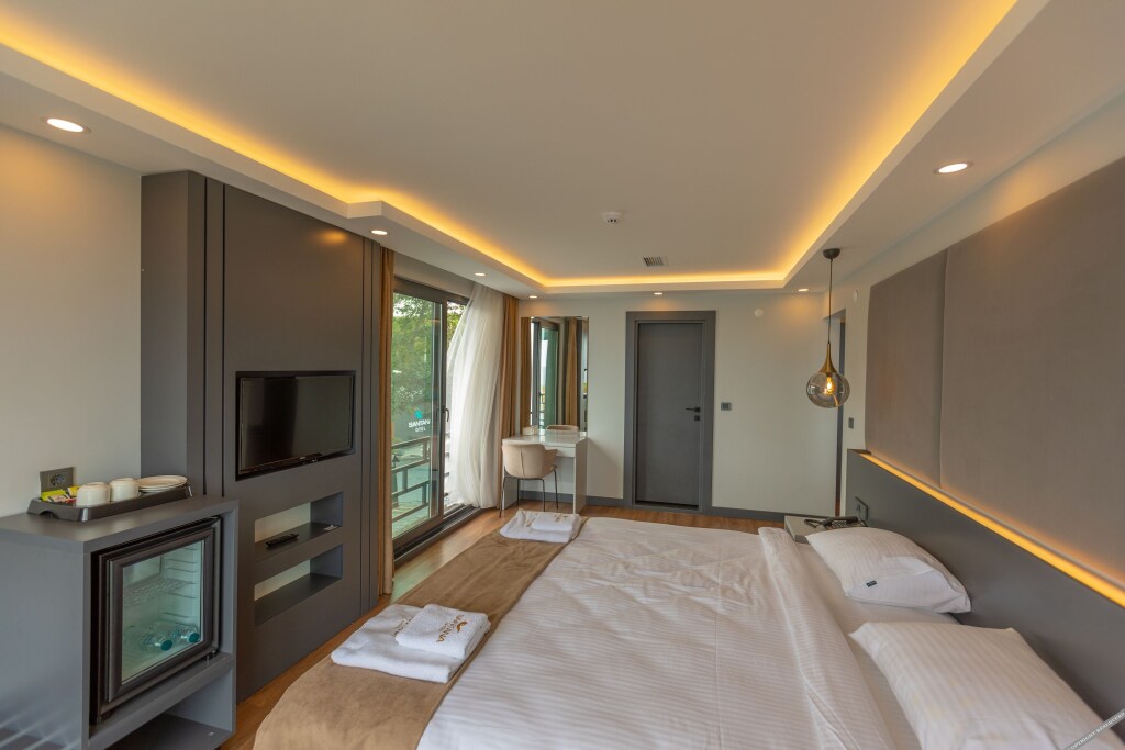 Арсин: Santana Otel