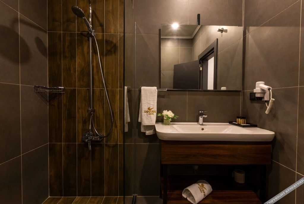 Арсин: Santana Otel