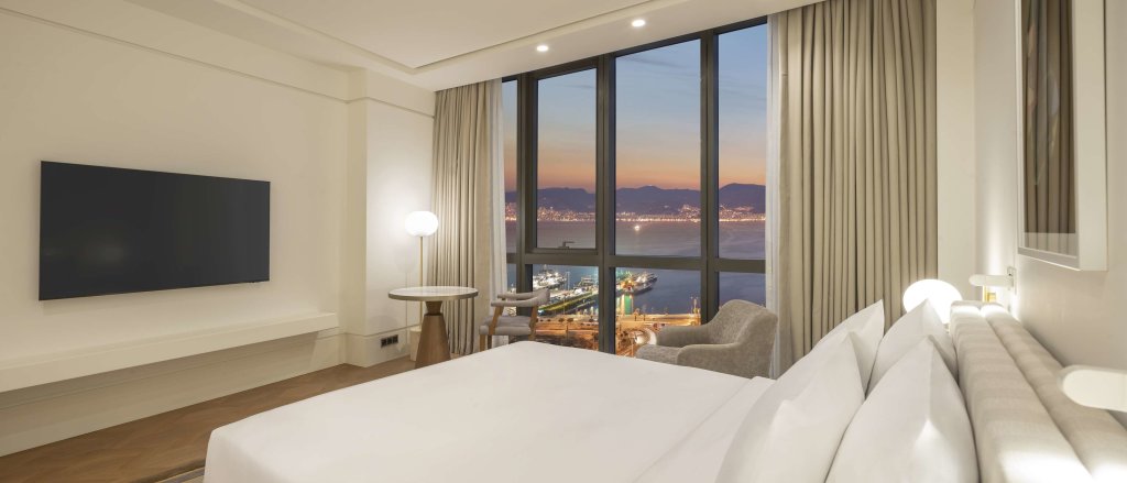 Измир: Hyatt Regency Izmir IstinyePark