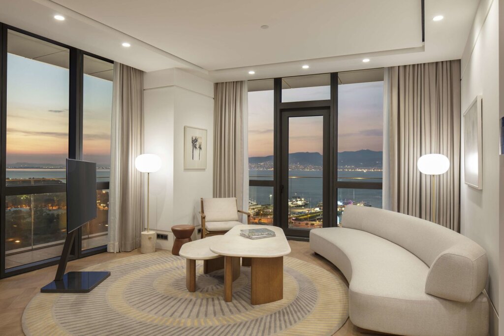 Измир: Hyatt Regency Izmir IstinyePark