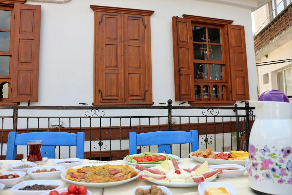 Шириндже: Otel Manolian