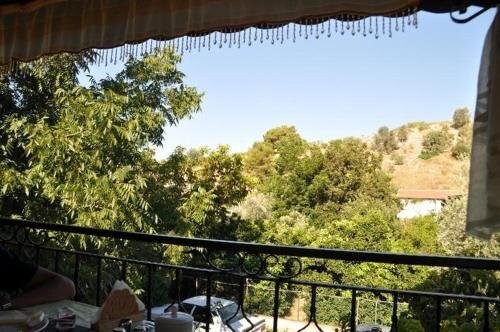 Патара: Akay Pension