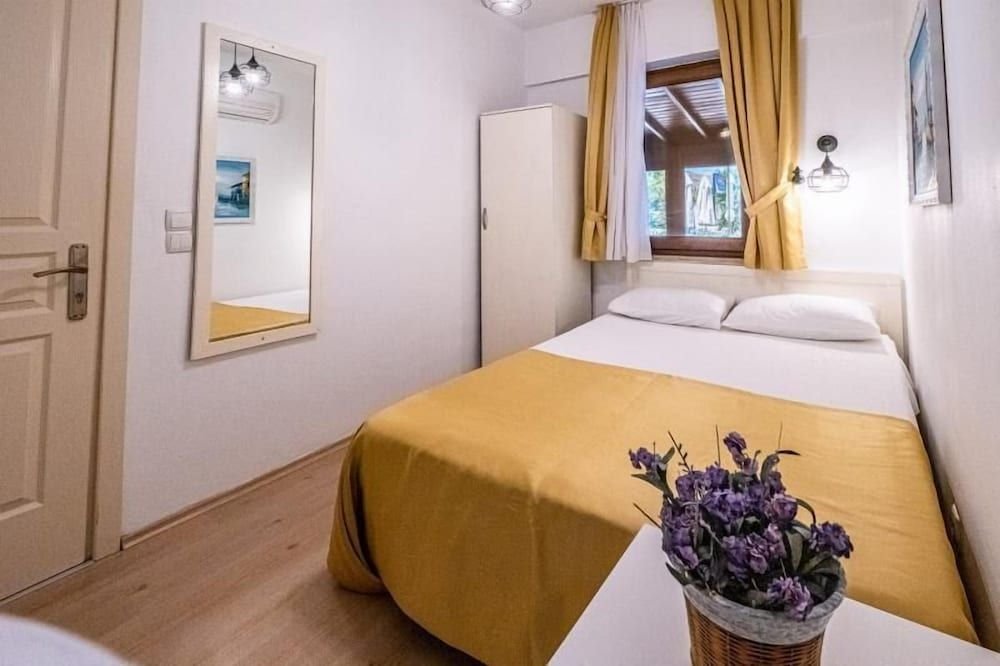 Бозджаада: Heredot Otel
