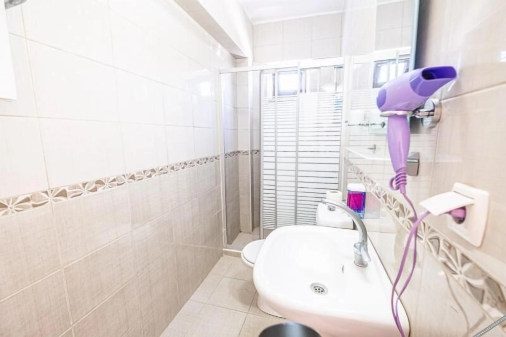Бозджаада: Heredot Otel