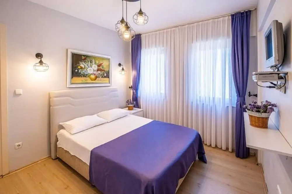 Бозджаада: Heredot Otel