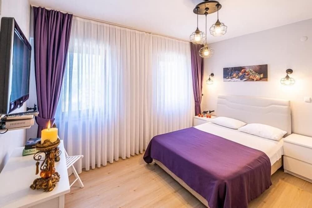 Бозджаада: Heredot Otel