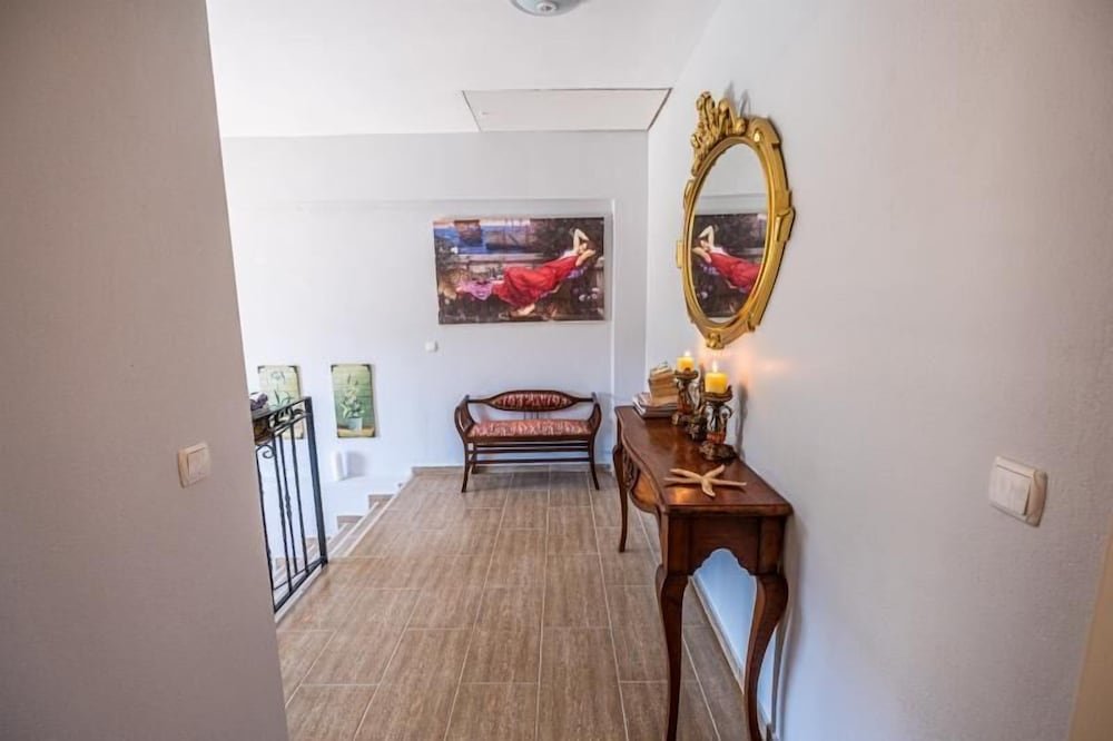 Бозджаада: Heredot Otel