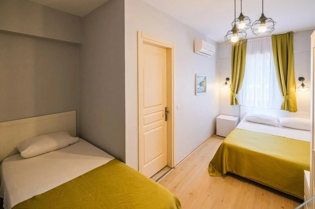 Бозджаада: Heredot Otel