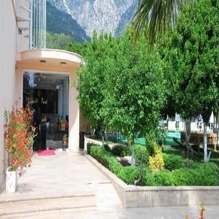 Бельдиби: Castle Park Hotel