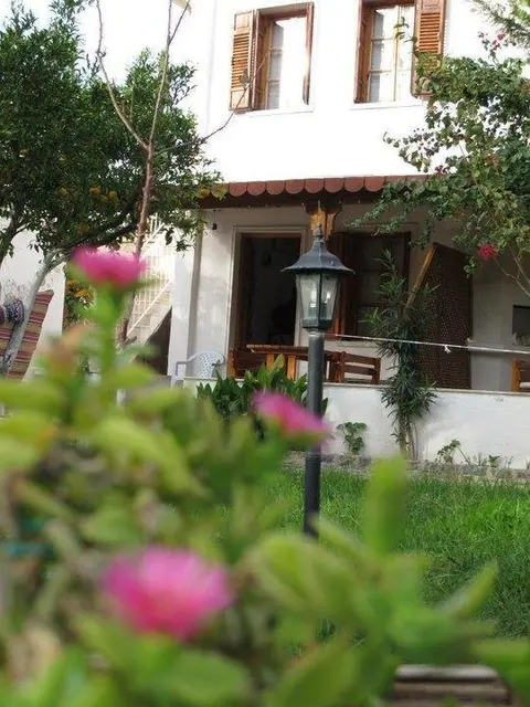 Битез: Kontes Villa Apart