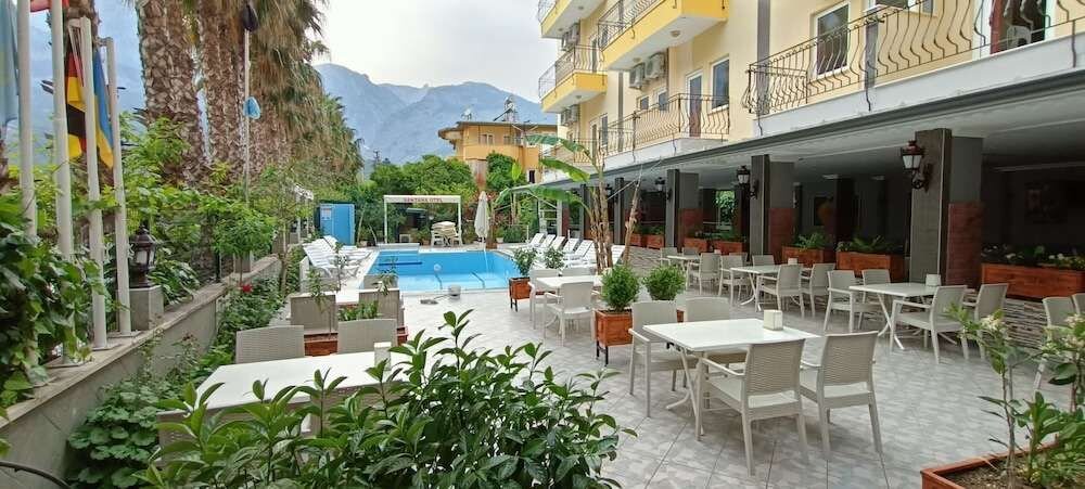 Бельдиби: Santana Hotel
