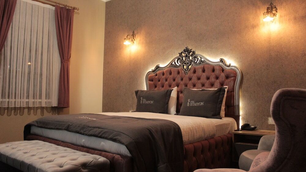 Арнавуткёй: Otel İstasyon