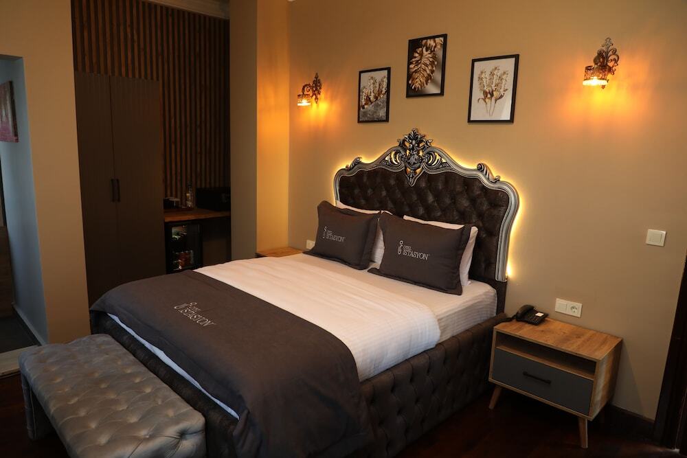 Арнавуткёй: Otel İstasyon