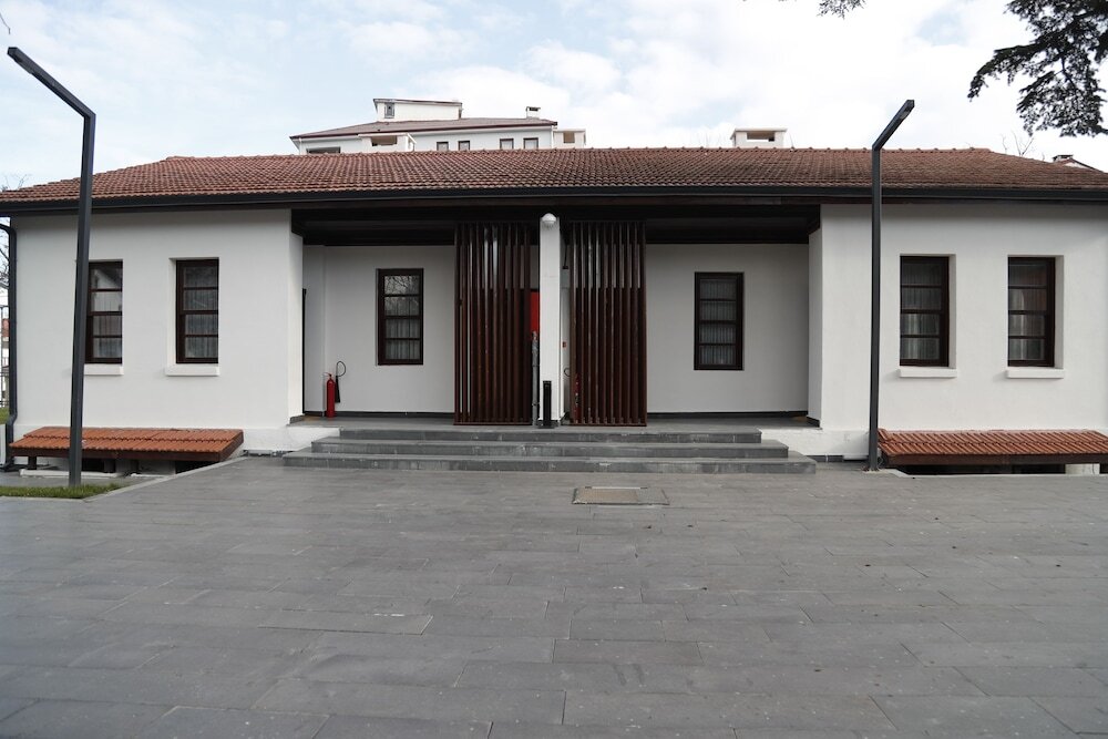 Арнавуткёй: Otel İstasyon