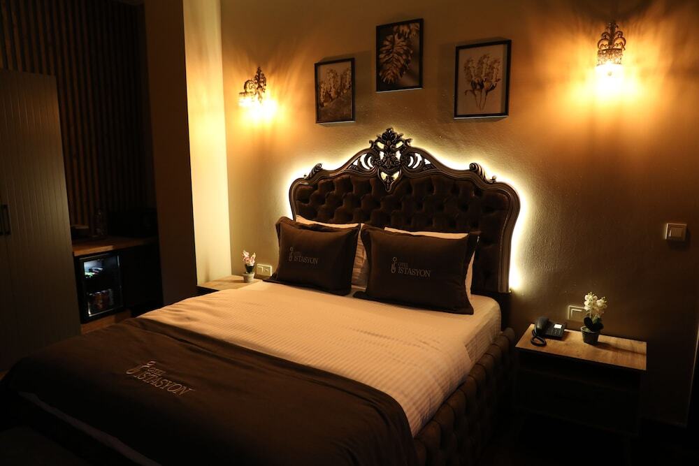 Арнавуткёй: Otel İstasyon