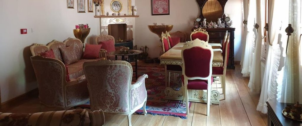 Бурса: Nermin Ablanin Evi