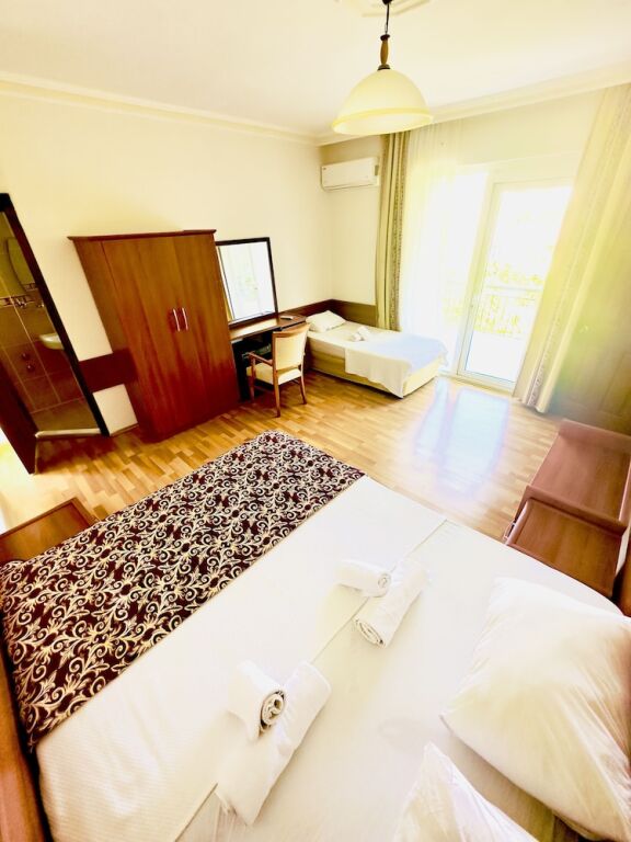 Чамьюва: Felicity Hotel & Bungalows