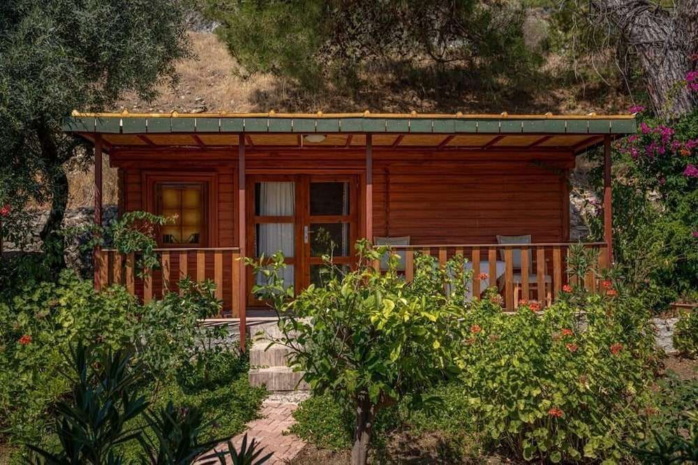 Чамьюва: Felicity Hotel & Bungalows